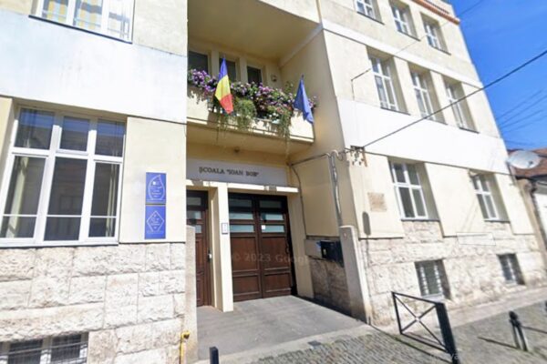 Prima școală din Cluj a împlinit 170 de ani. La început toată școala avea ”două ferestre și un geam”