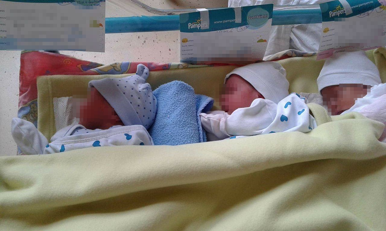 tripleti abandonati in spital