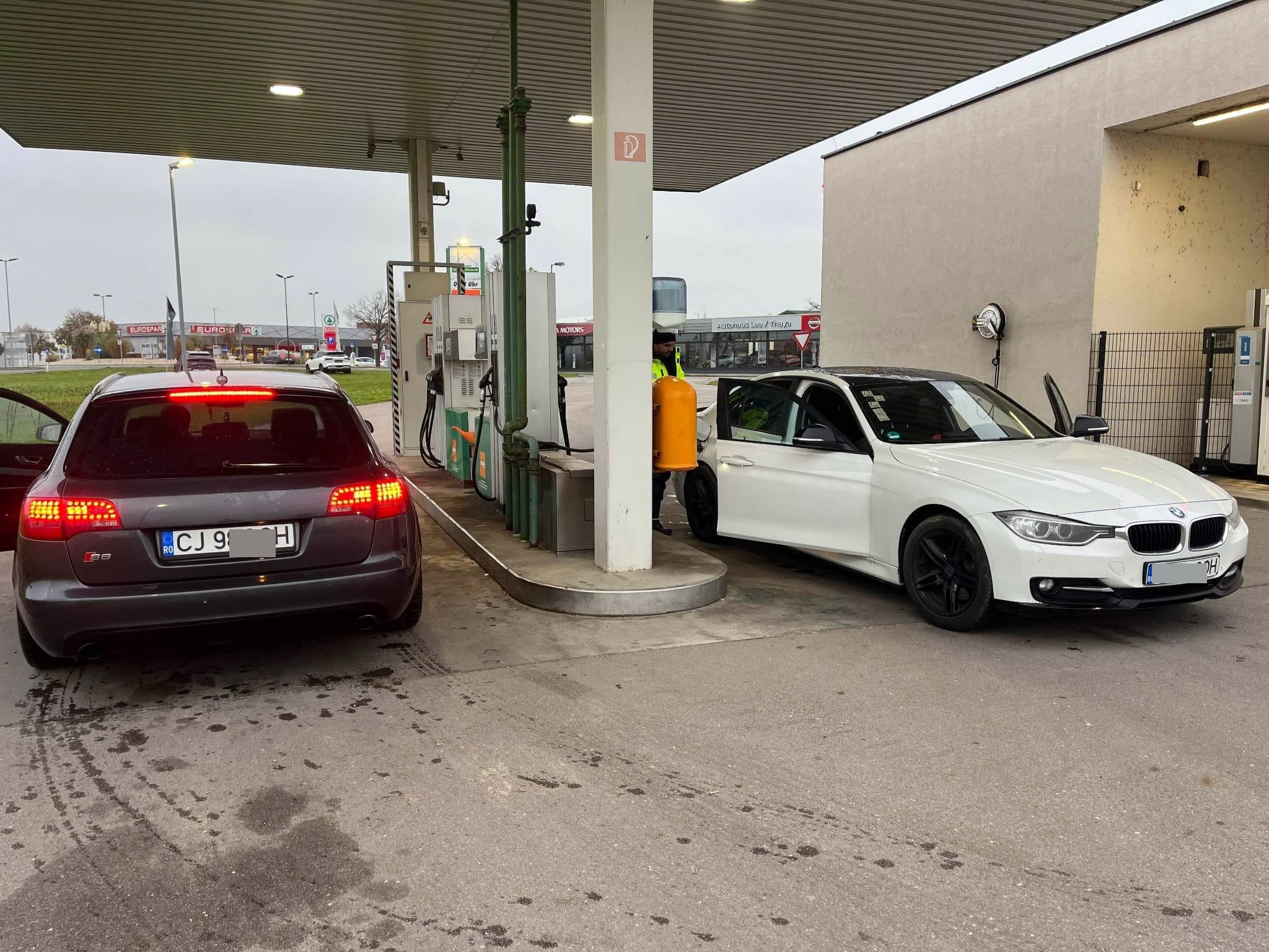 Două dintre mașinile lui Pop Honorius, modificate tehnic