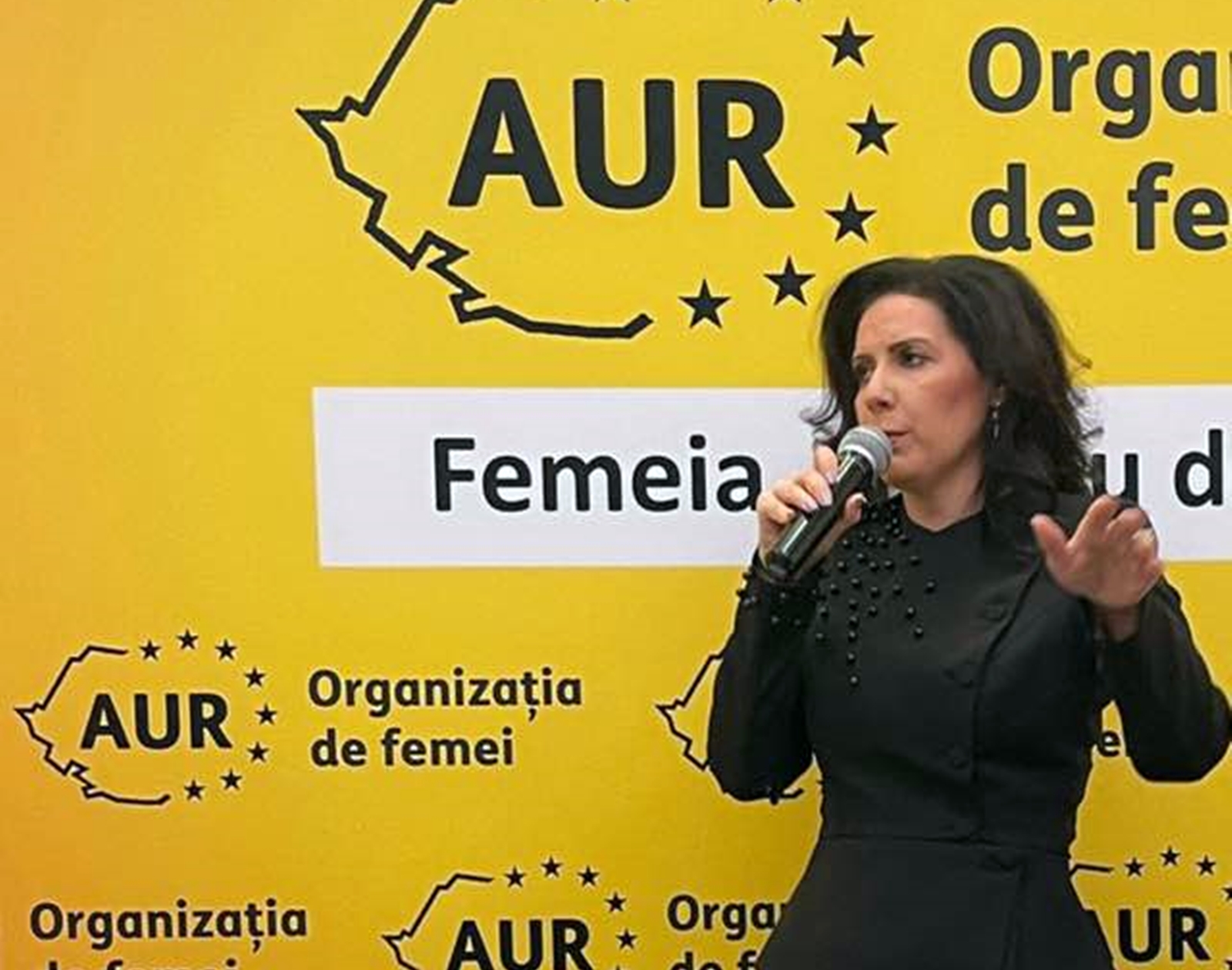 Avocatul Gianina Cuc s-a înscris în AUR.