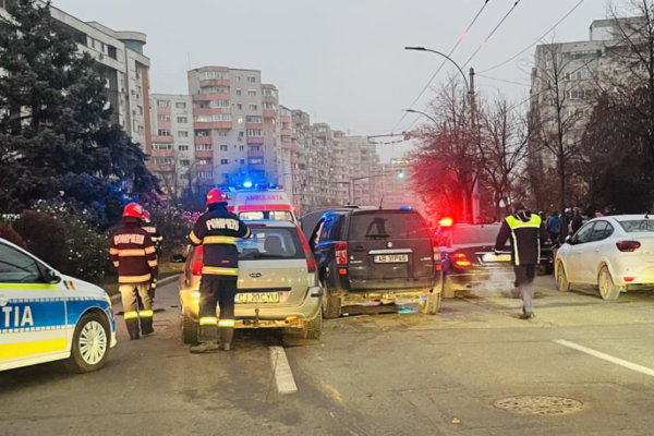 Accident la Biserica Sfântul Petru. Noua sistematizare rutieră mai mult complică circulația