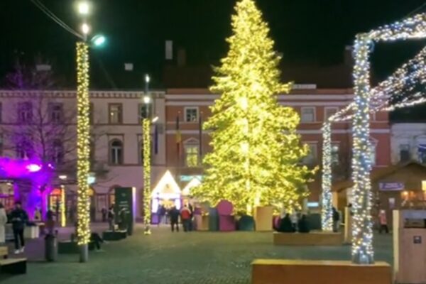 Bate vântul la Crăciunul Untold. Prețurile foarte mari i-au alungat pe clujeni de la Târgul de Crăciun