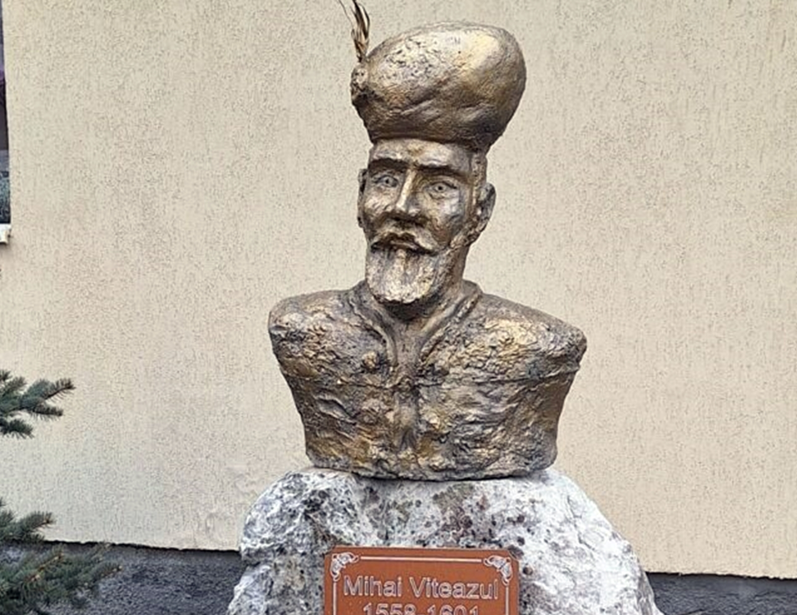 Bustul lui Mihai Viteazu, dezvelit la Săndulești.