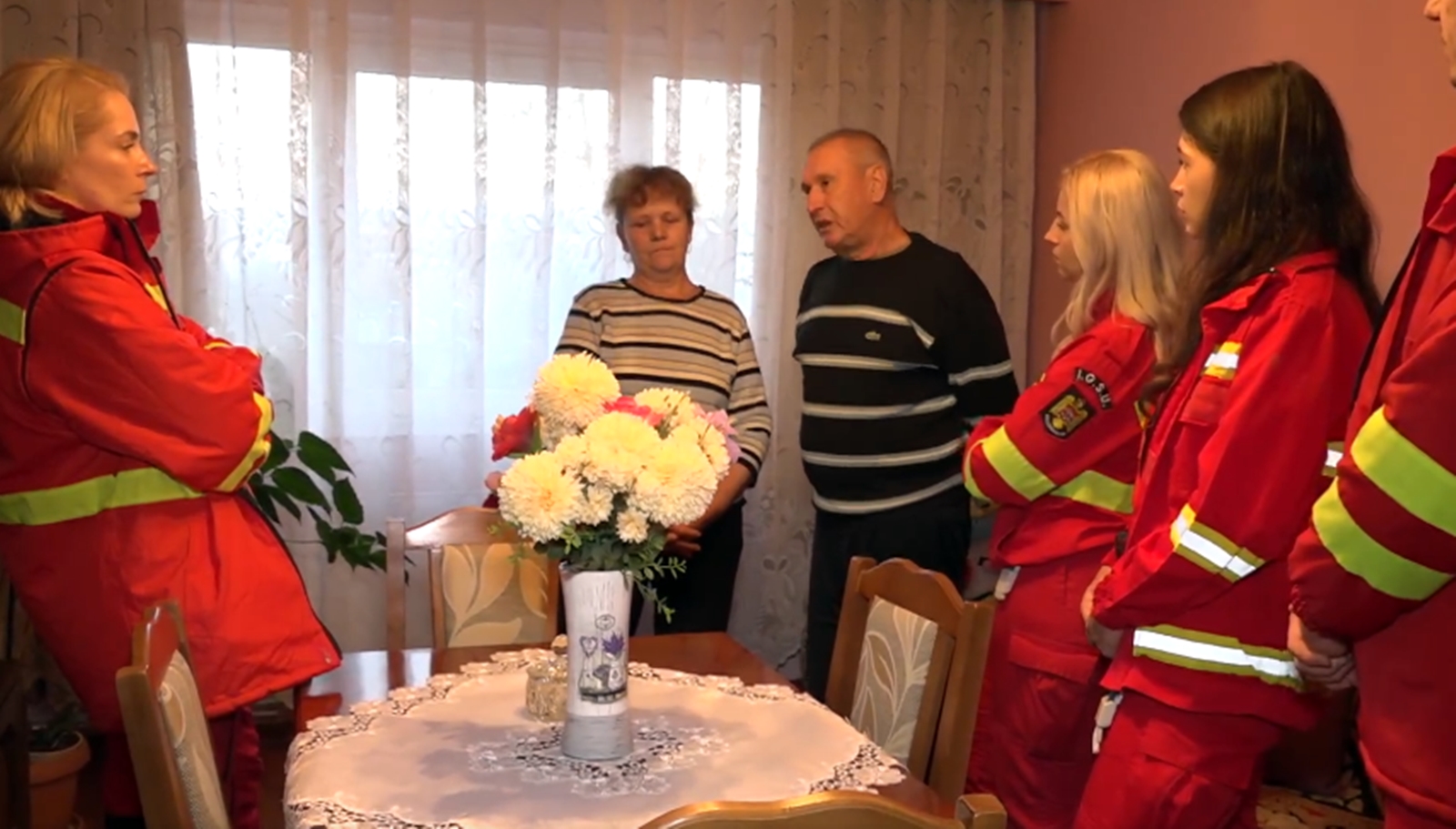 Bărbatul a fost vizitat de paramedicii de la SMURD care i-au salvat viata