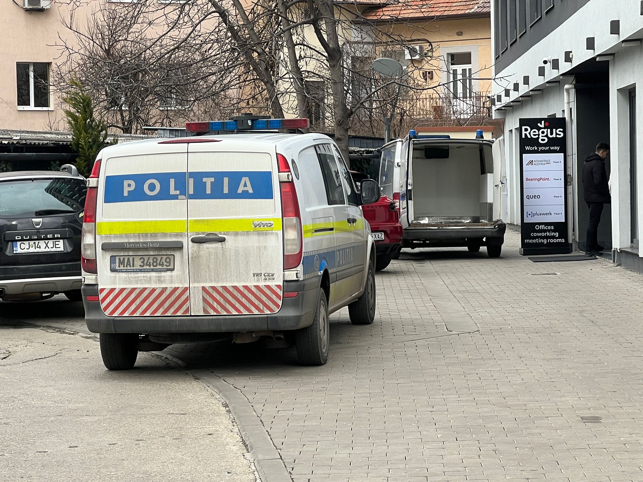 Criminalistica este la fata locului.