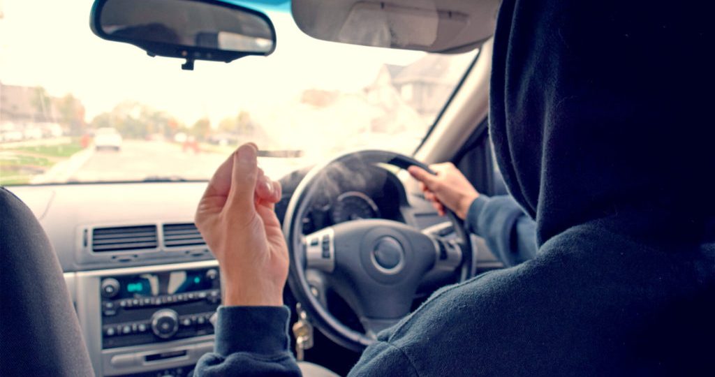 Drogat și fără permis prins de poliție la Cluj