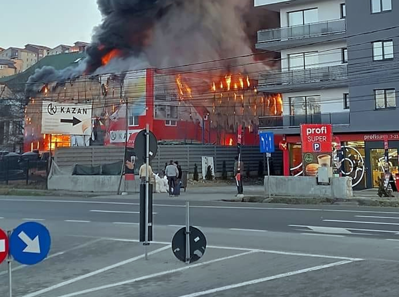INCENDIU MASIV în zona Baciu