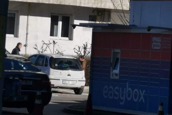 Doi hoți de mașini surprinși în Mănăștur