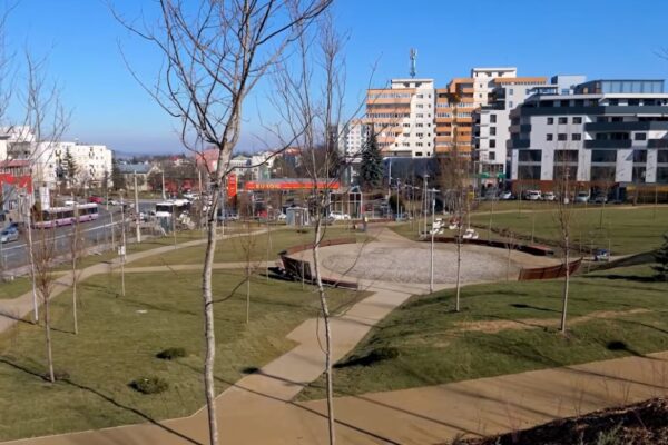 Când se deschide oficial Parcul Zorilor?