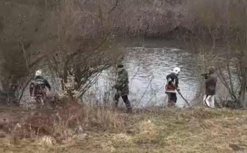 O persoană a căzut în Someș
