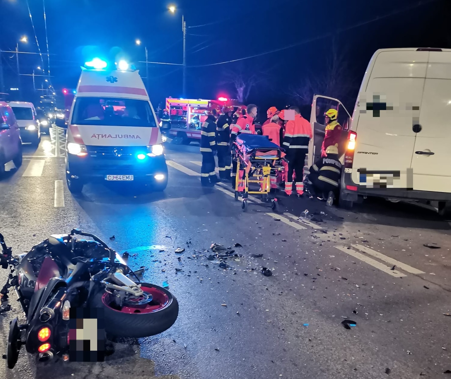 Accident intre o motocicleta si o duba, pe Traian Vuia