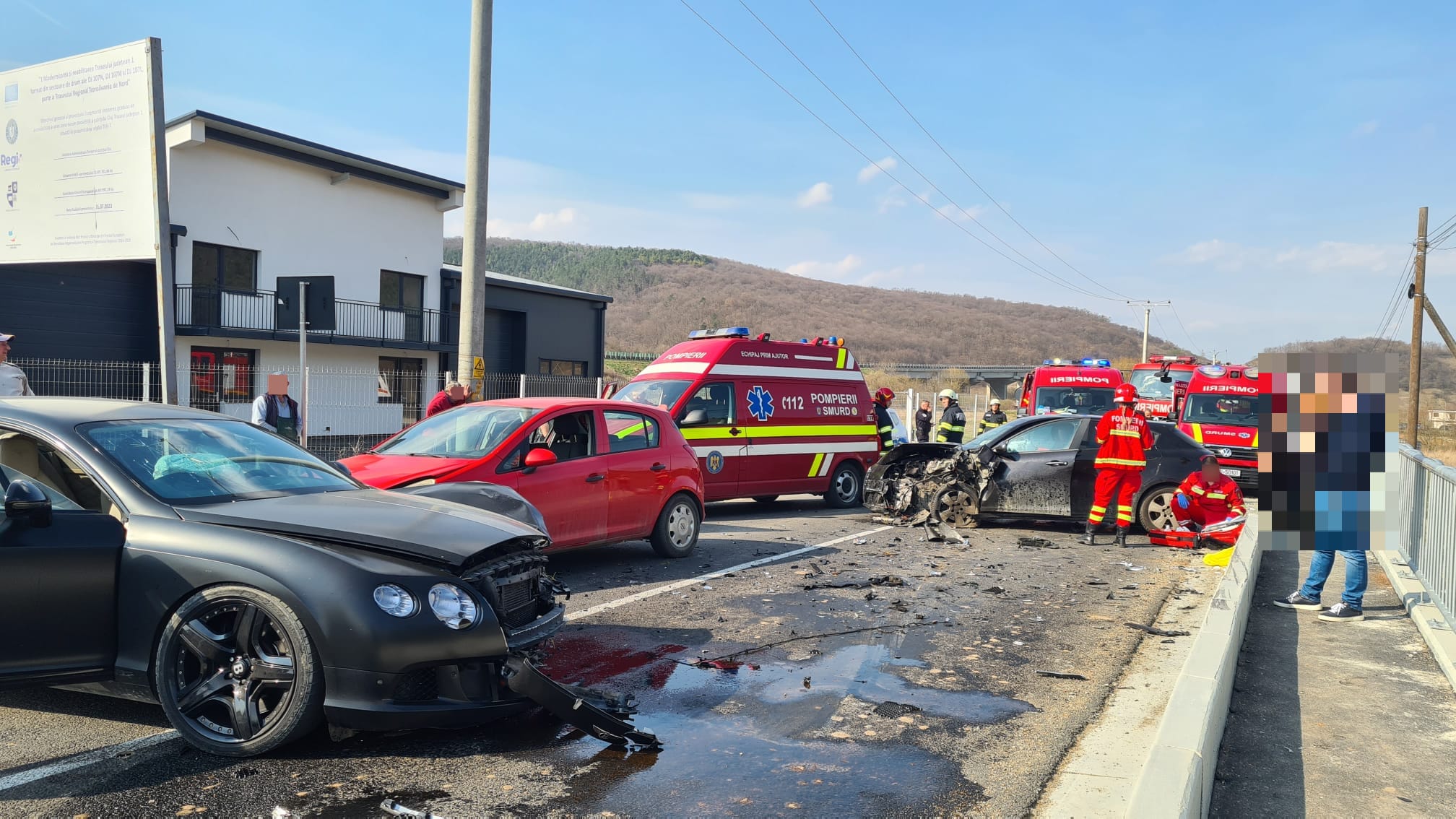 ACCIDENT GRAV cu trei mașini implicate