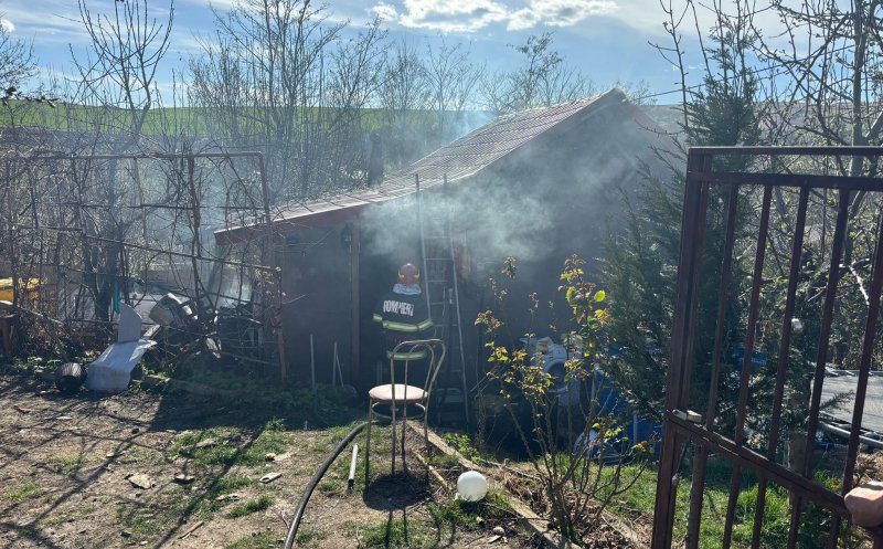 INCENDIU la o casă din Săndulești