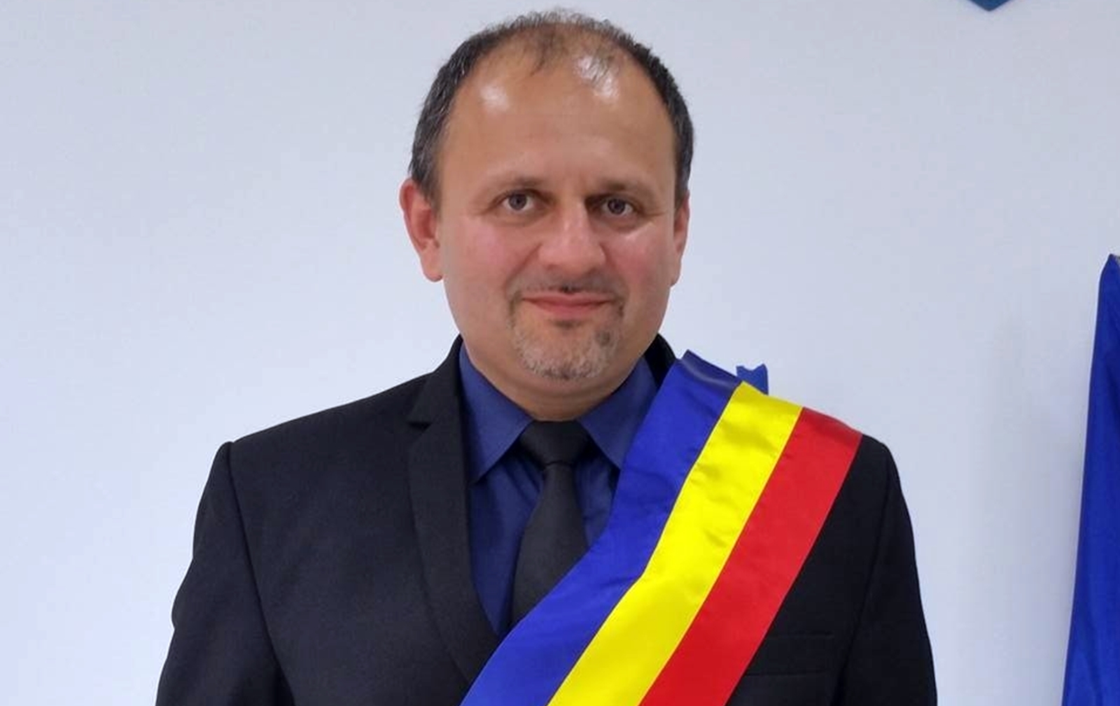 Contracte ”directe” de milioane de lei semnate de primarul Boca din Poieni