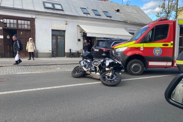 Accident de motocicletă în centrul Clujului