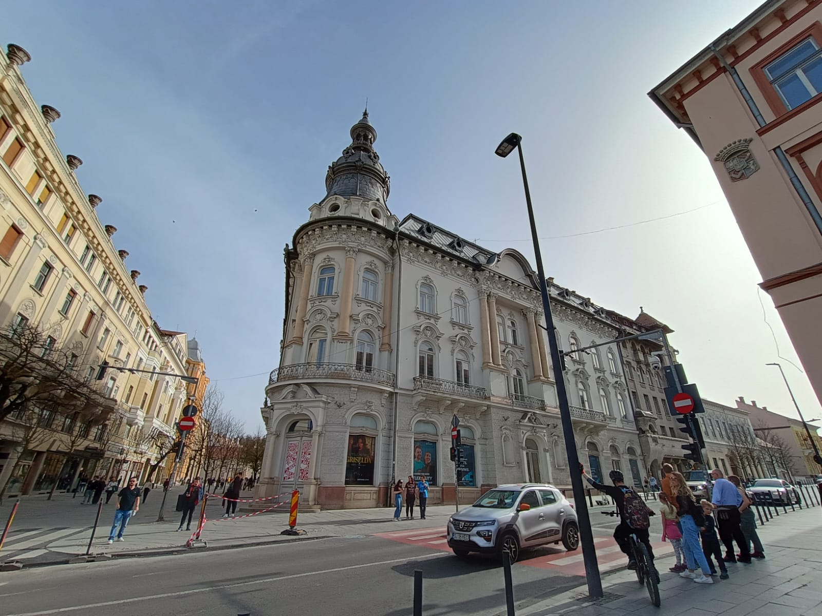 Cladirea Hotelului Continental din centrul Clujului.