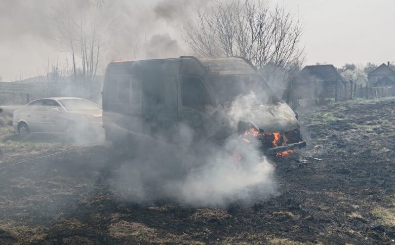 Duba distrusa de un incendiu la Bologa