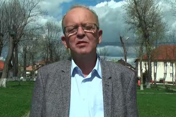 Pensionarul Mircea Moroșan candidează din nou la Huedin