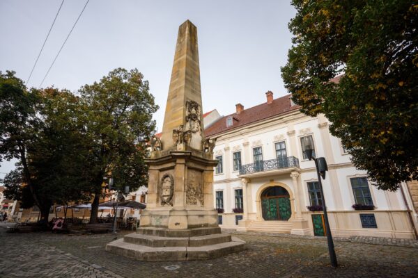 Obeliscul Carolina va intra în renovare