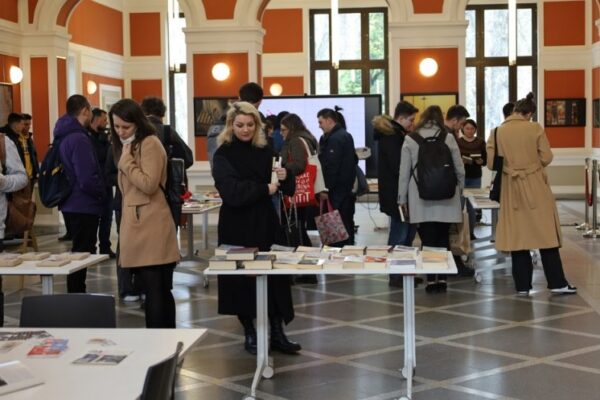 Eveniment dedicat schimbului de cărți la Cluj