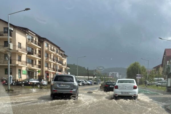 Furtuna a făcut ravagii în Florești. Locuitorii sunt nemulțumiți de autoritățile locale