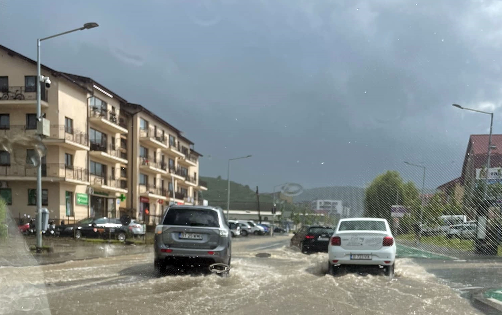 Strada Eroilor, Florești