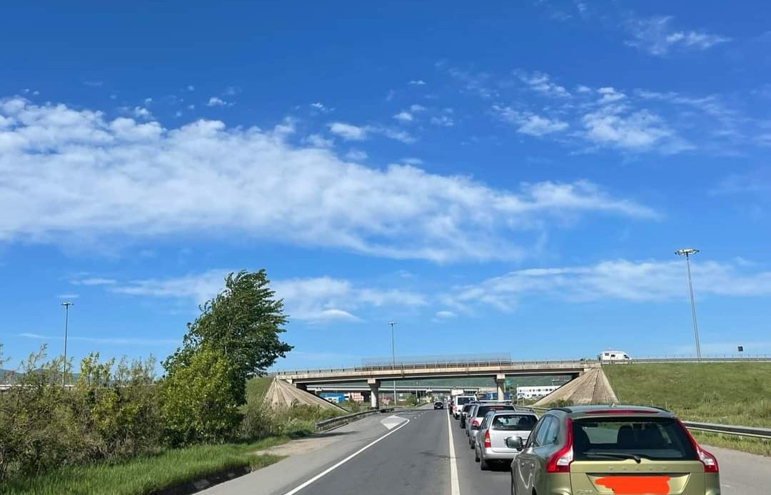 Cozi kilometrice din Cluj spre Oradea