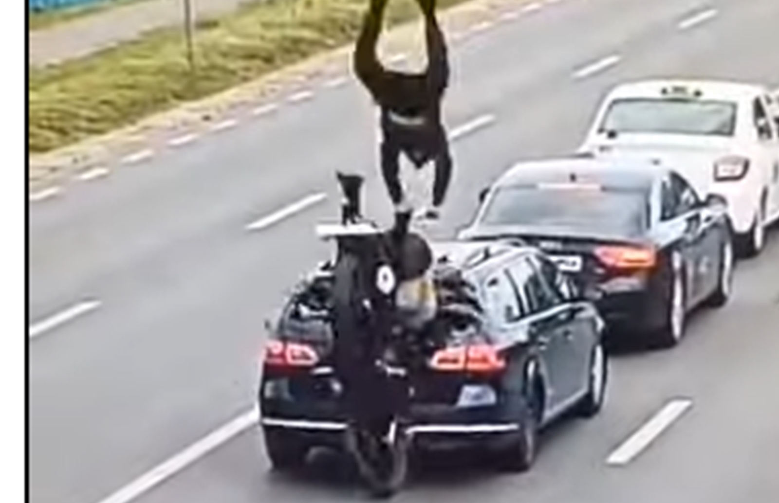 Motociclist implicat într-un accident