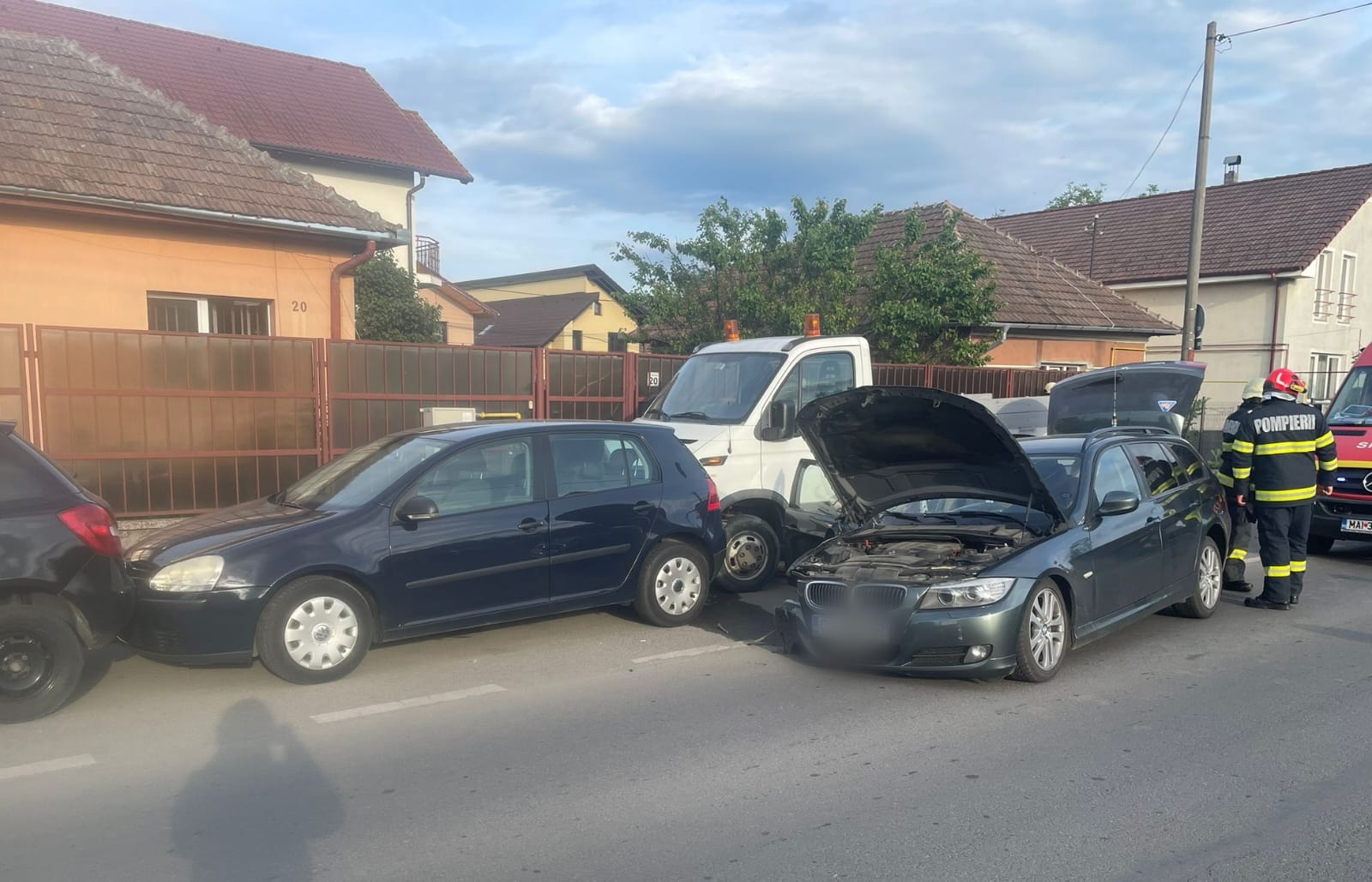 ACCIDENT GRAV cu patru mașini pe o stradă din Cluj-Napoca 