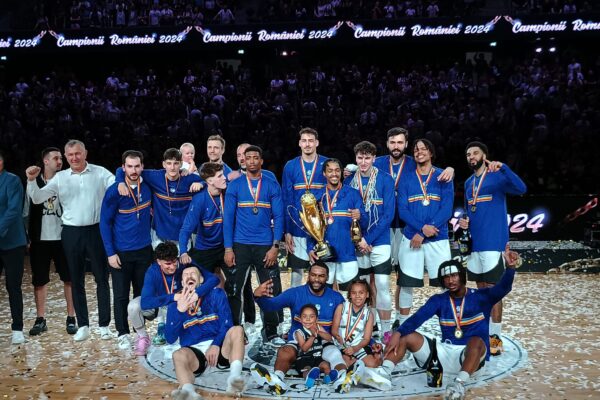U-BT Cluj a câștigat al patrulea titlu consecutiv de campioană a României. Fiesta campionilor pe malul Someșului