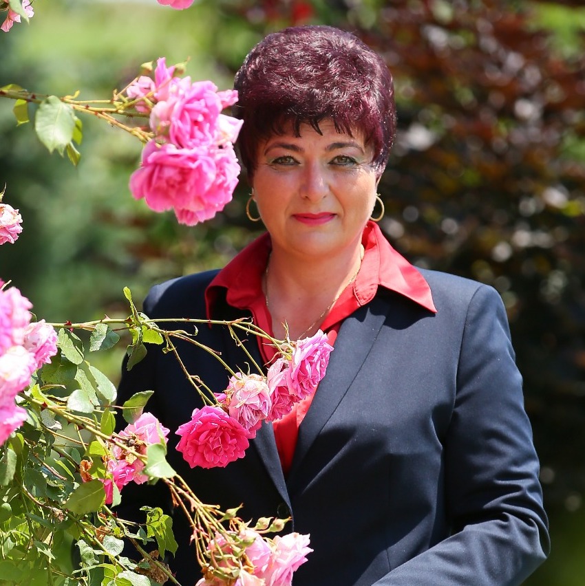 Primarul comunei Tureni, Daniela Mănăilă.
