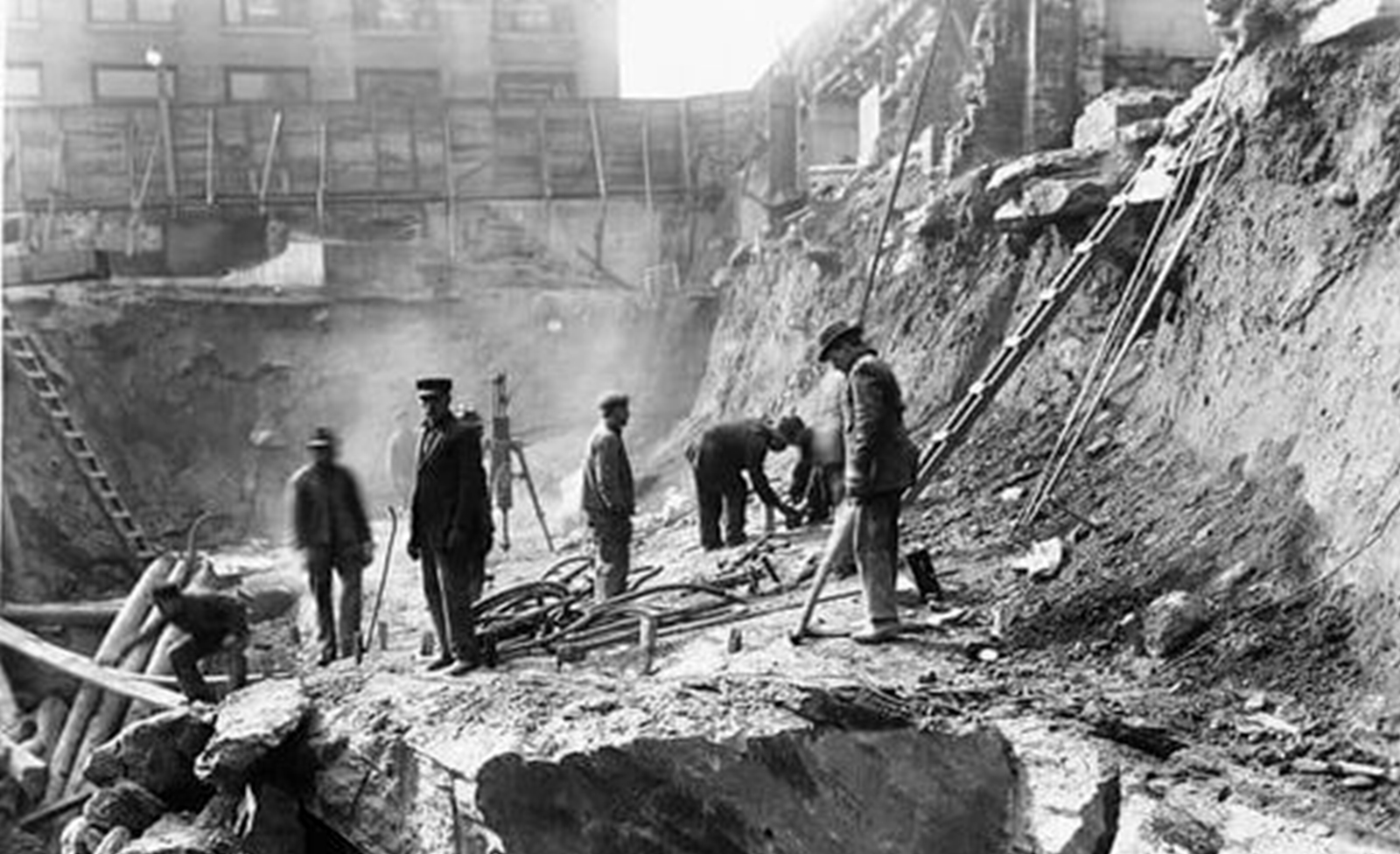 La New York prima linie de metrou s-a construit din lopată, în 1915.