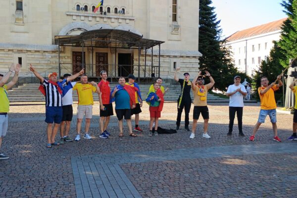 Clujenii s-au adunat în centrul Clujului pentru a sărbători victoria naționalei cu Ucraina