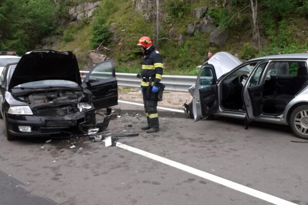 Femeie beată la volan, cu o alcoolemie foarte mare. A comis un accident grav.