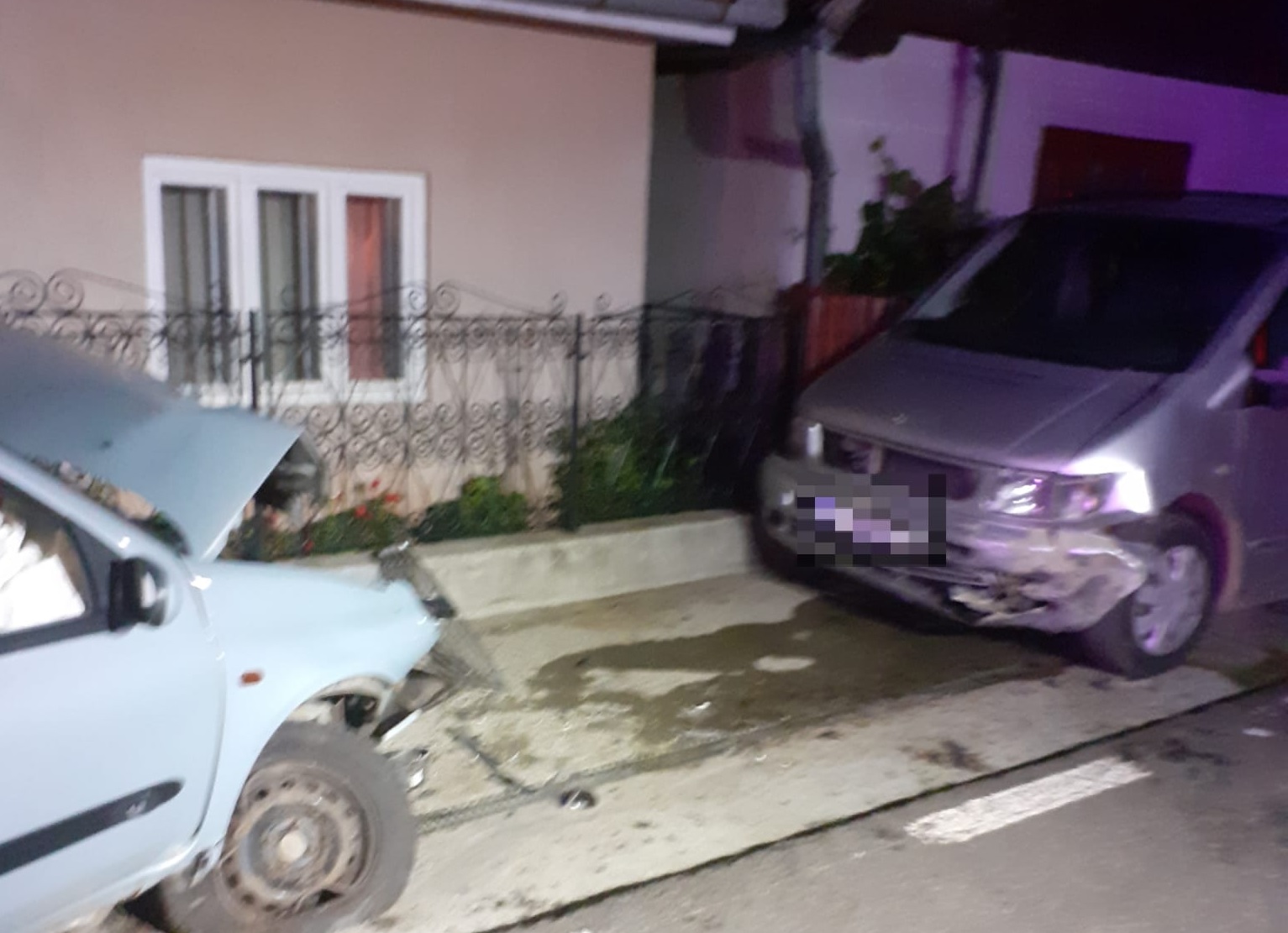 Accident grav la Văleni