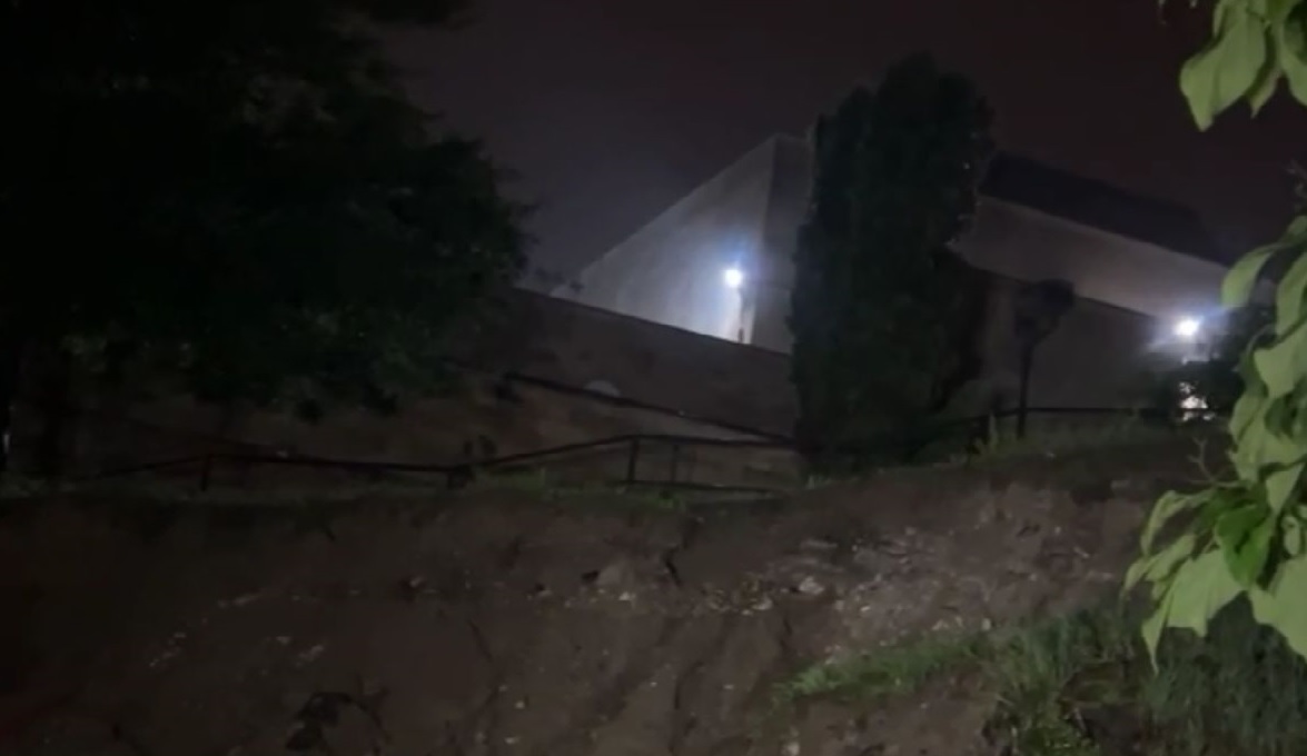Alunecare masivă de teren în Cimitirul Mănăștur