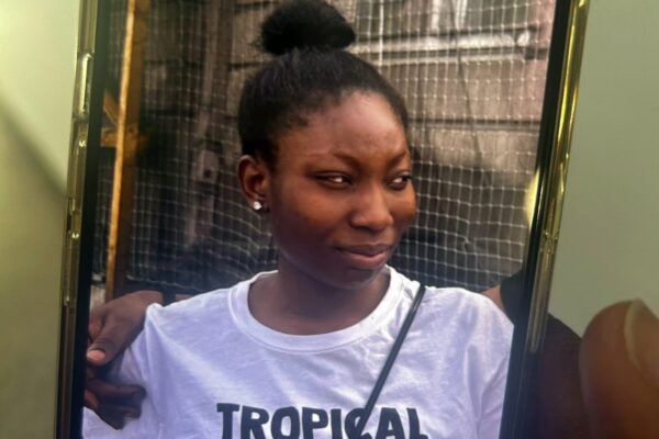 O frumoasă africană dată dispărută de polițiștii clujeni. Sunați la 112 dacă o vedeți