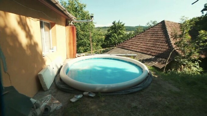 Locul unde au fost găsite cele trei persoane decedate.