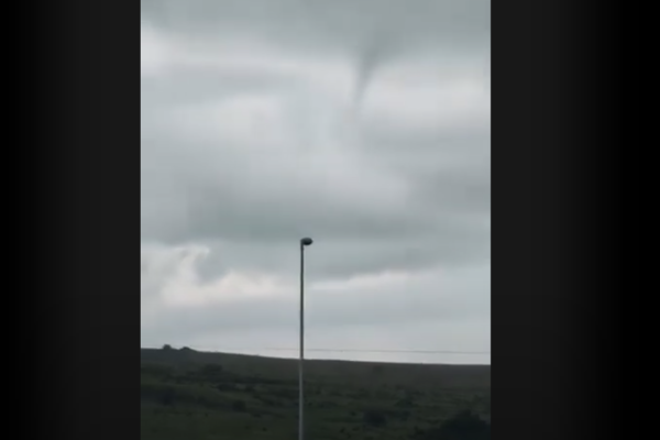 Tornadă surprinsă între Jucu și Răscruci