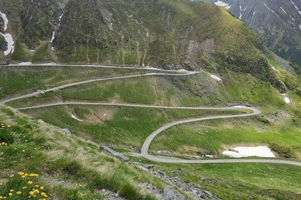 Se redeschide circulația pe Transfăgărășan cu o lună mai repede