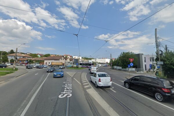 În timp ce la Oradea se inaugurează pasaje rutiere pe „bandă rulantă”, la Cluj Boc mai face o ședință