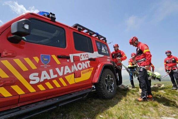 Încă un om găsit mort pe munte de salvamontiști