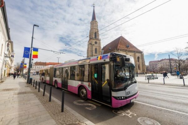 Pe vremea lui Ceaușescu, tinerii aveau educație. Știau să dea bună ziua sau să ofere locul în autobuz. Acum, Dumnezeu cu mila