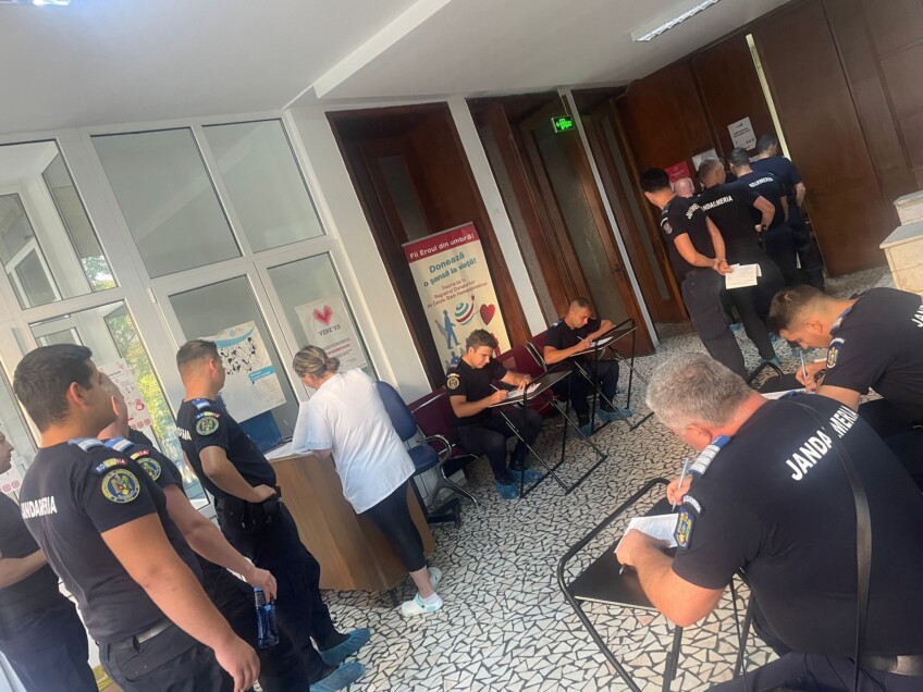 Jandarmii clujeni au donat marți sânge