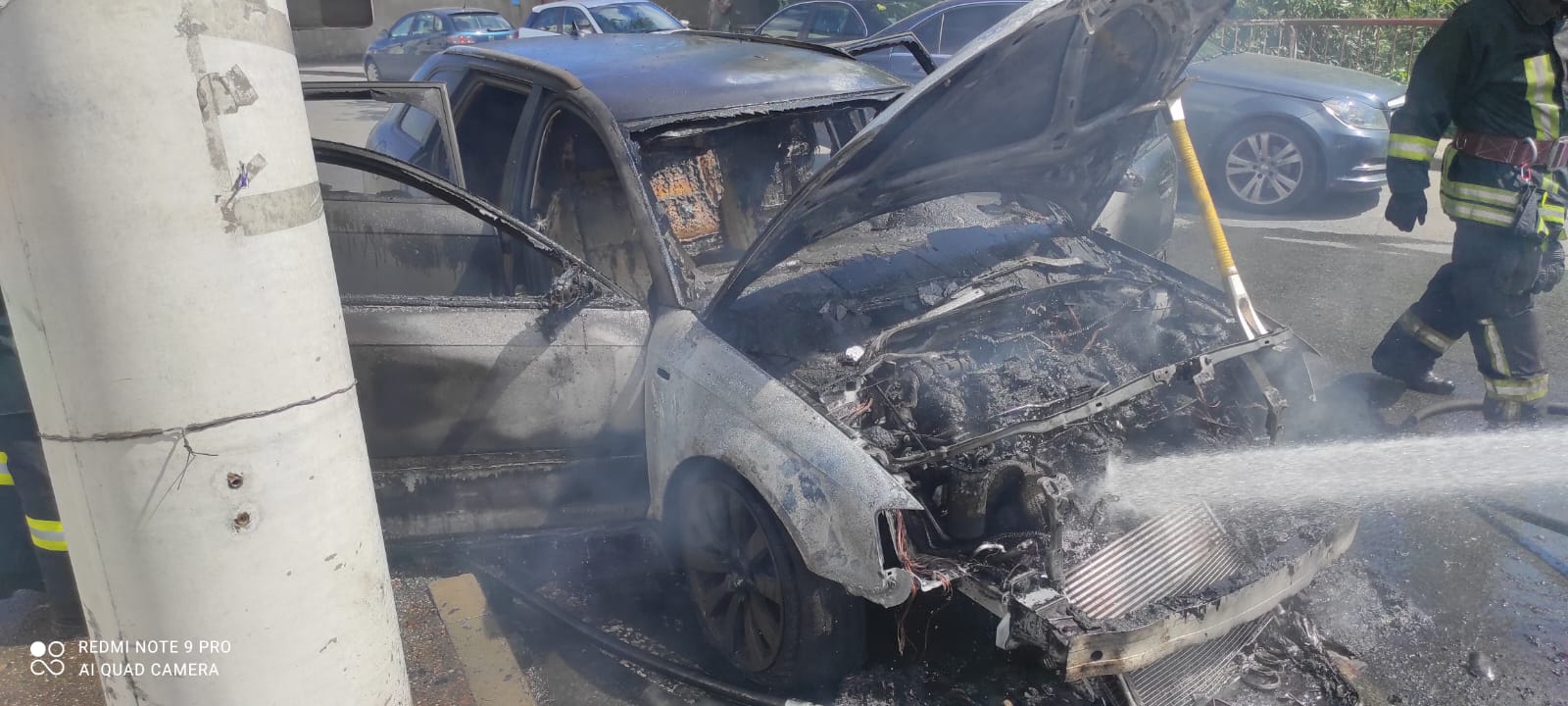 Autoturism distrus de un incendiu la Turda