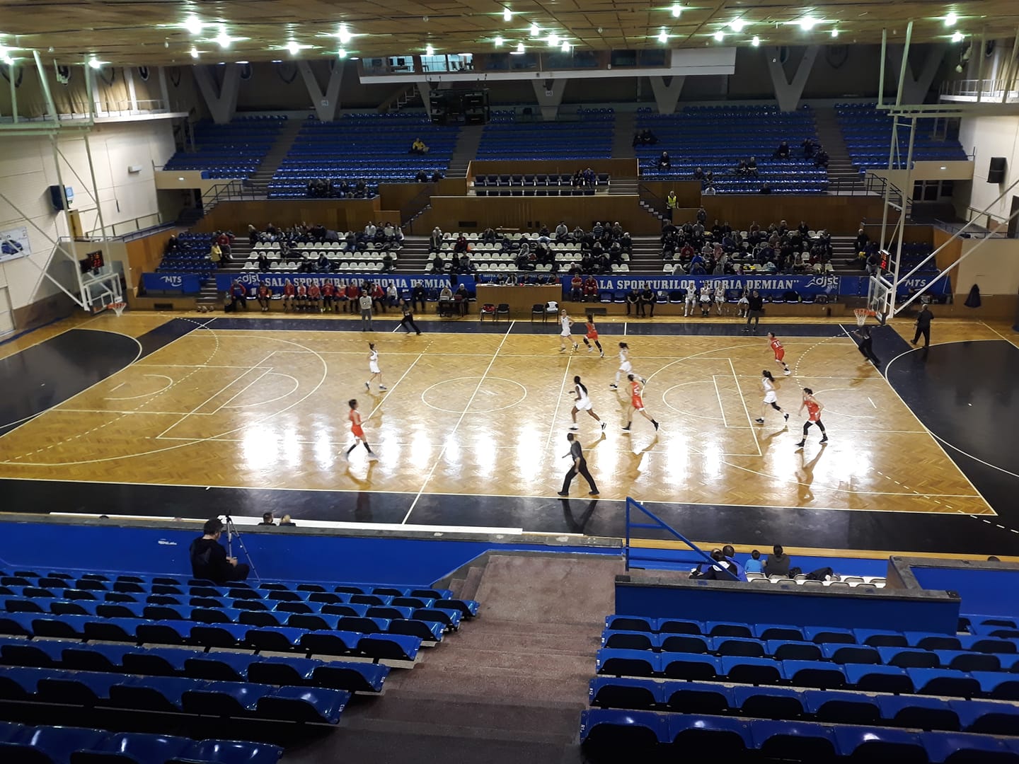 Boc face apel la Ministerul Sportului să cedeze Sala Sporturilor "Horia Demian" administrației locale