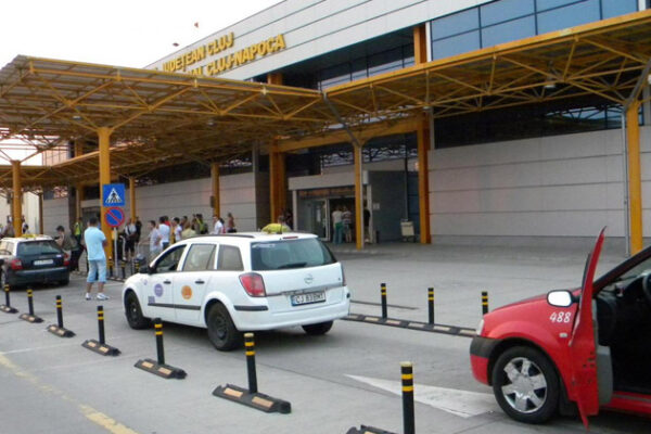 Boc declară război „mafiei taximetriei” de la aeroport