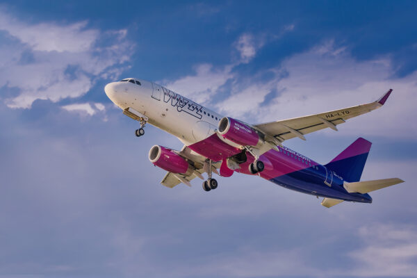 Aeroportul Internațional Avram Iancu Cluj anunță vești bune pentru sezonul de iarnă 2024: noi zboruri spre Lisabona și Stuttgart operate în premieră de compania aeriană Wizz Air