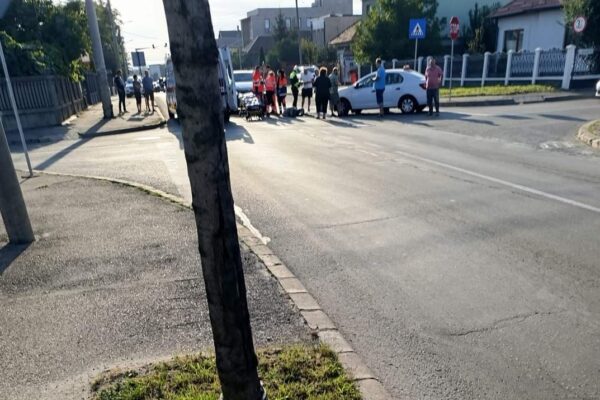 Bărbat lovit pe trecerea de pietoni pe strada Plevnei!