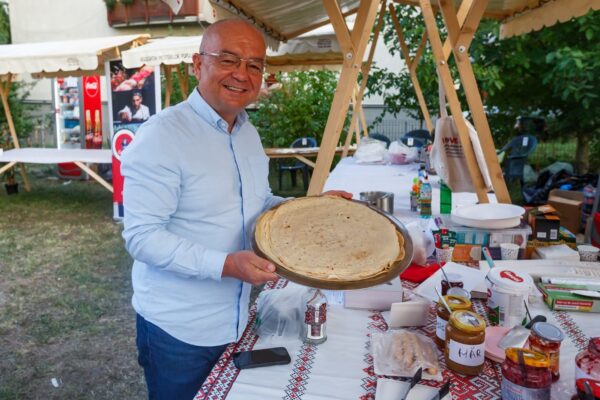 Emil Boc își aniversează astăzi ziua de naștere. Câți ani împlinește?